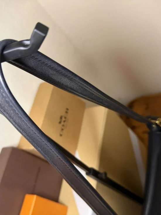 Coach 1995 Vintage Coach Patricia Legacy Lag - Picture 4 of 12